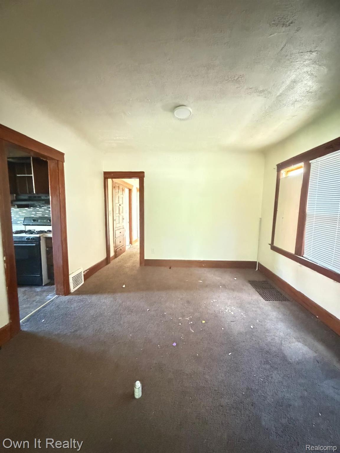 2645 W Grand Street