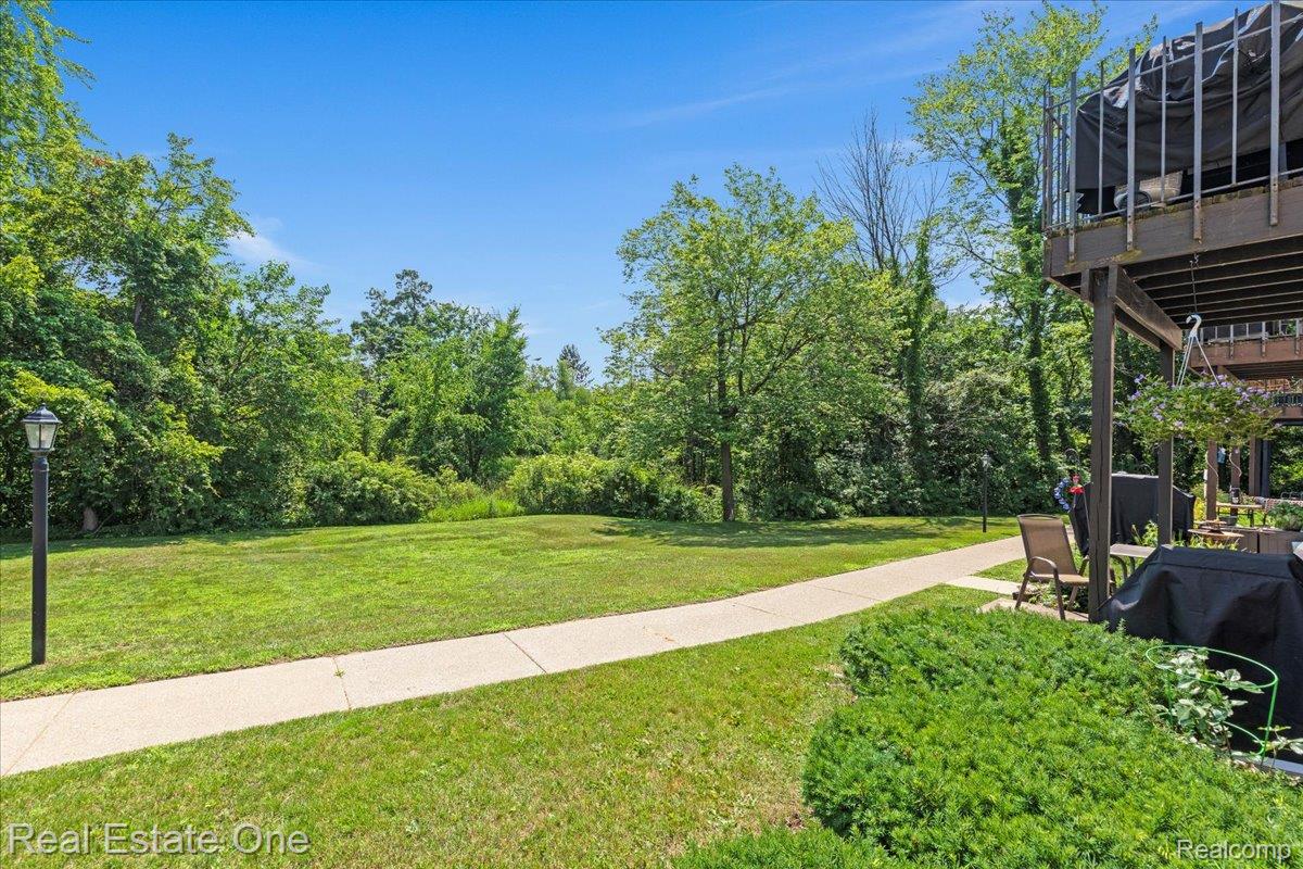 5291 Highland Road 104
