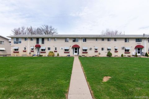 26902 SANDY HILL 11 Lyon Charter Township MI 48165