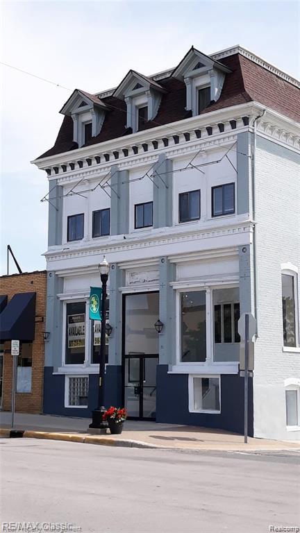 69206 N Main Street N 100