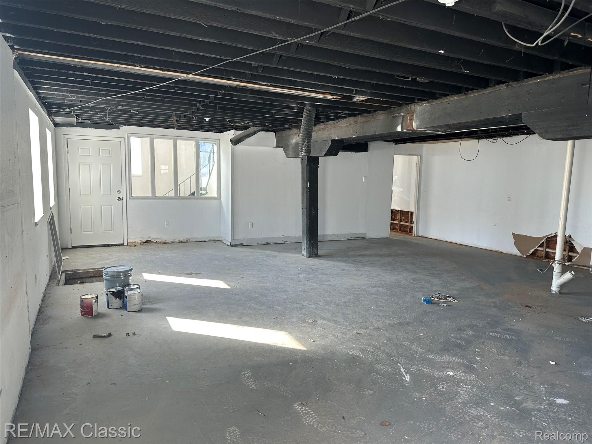 69206 N Main Street N 100