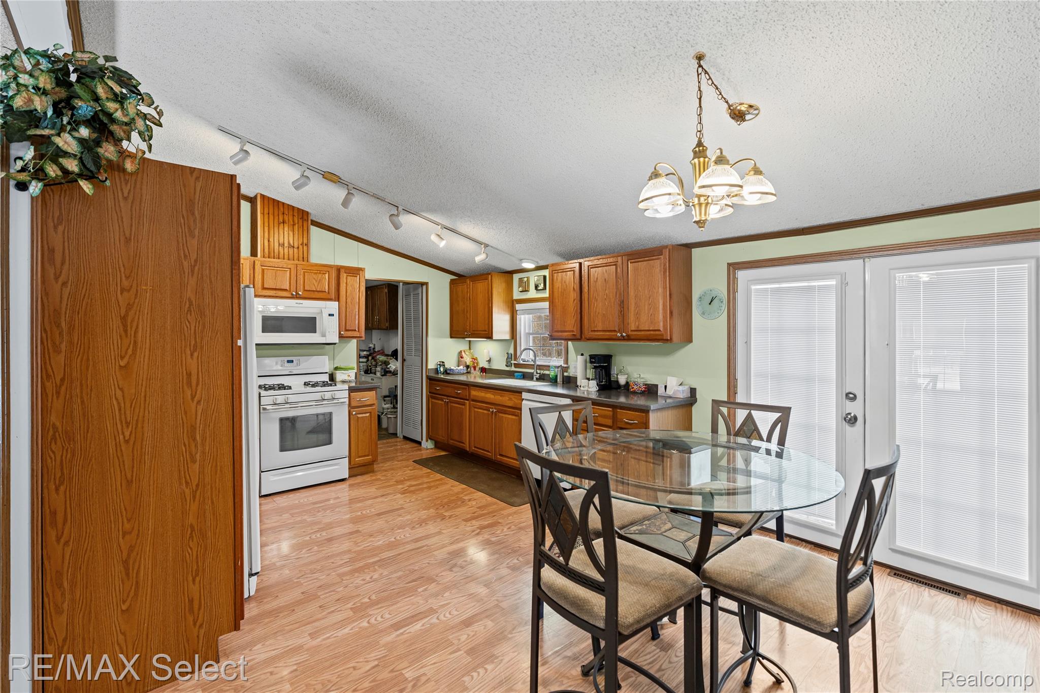 11061 Main Road