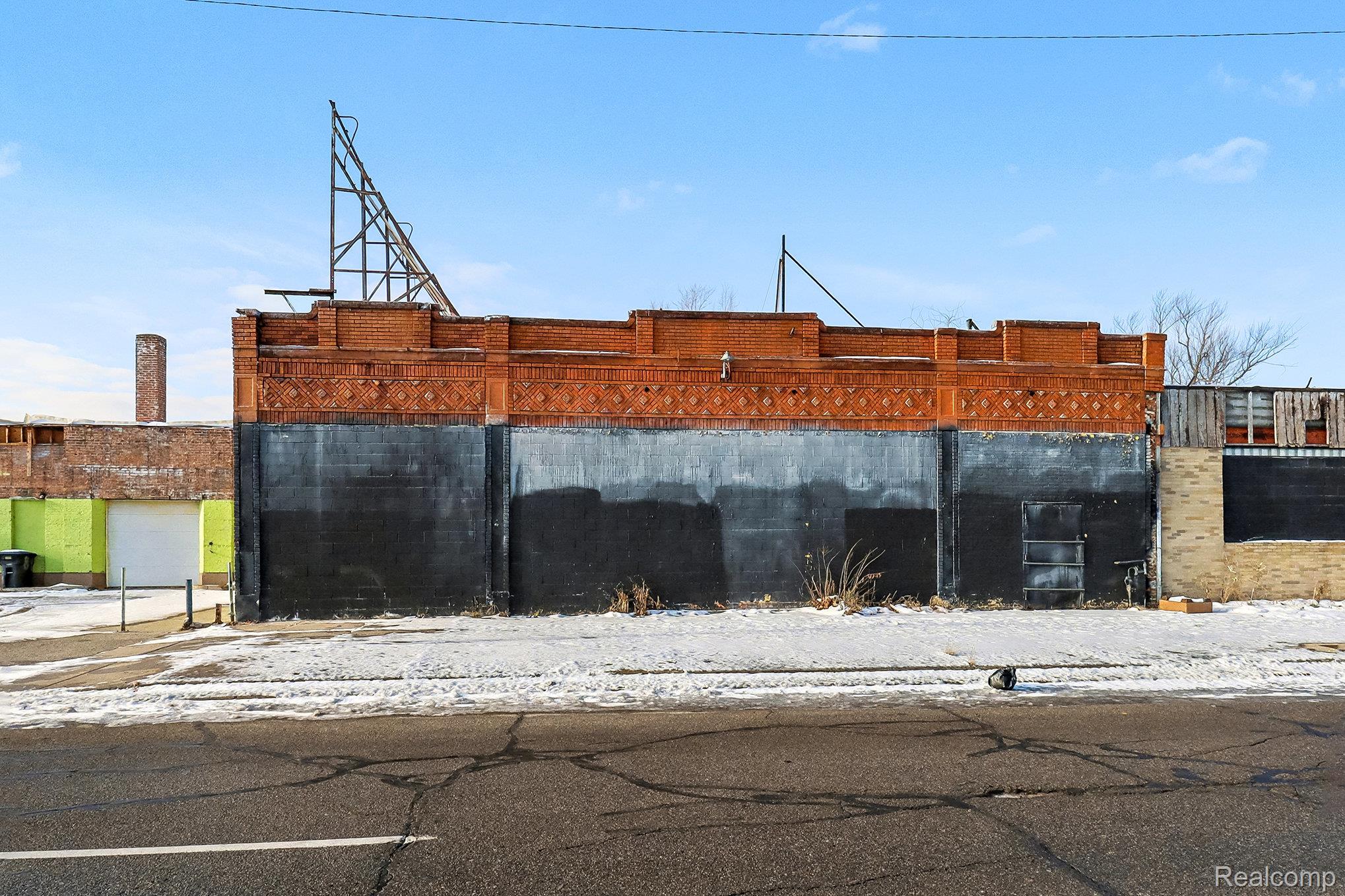 11325 Hamilton Avenue