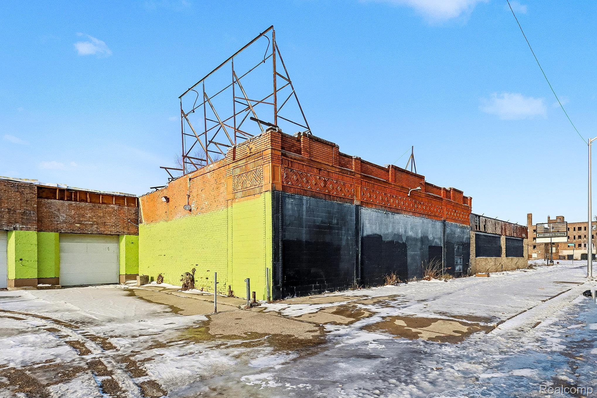 11325 Hamilton Avenue