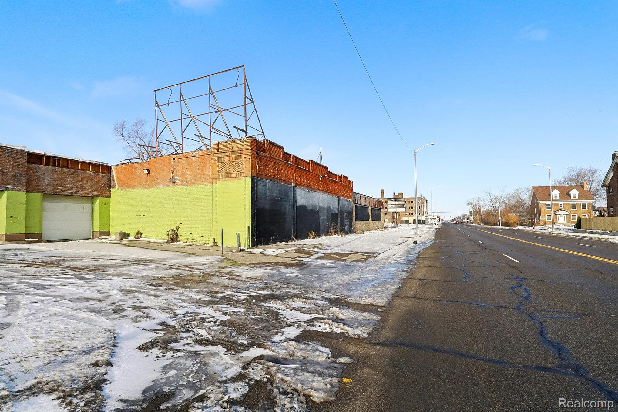 11325 Hamilton Avenue