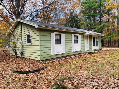 Photo of 9835 Grindstone Trail, Sylvan Township, MI 49631 (MLS # 72025056243)