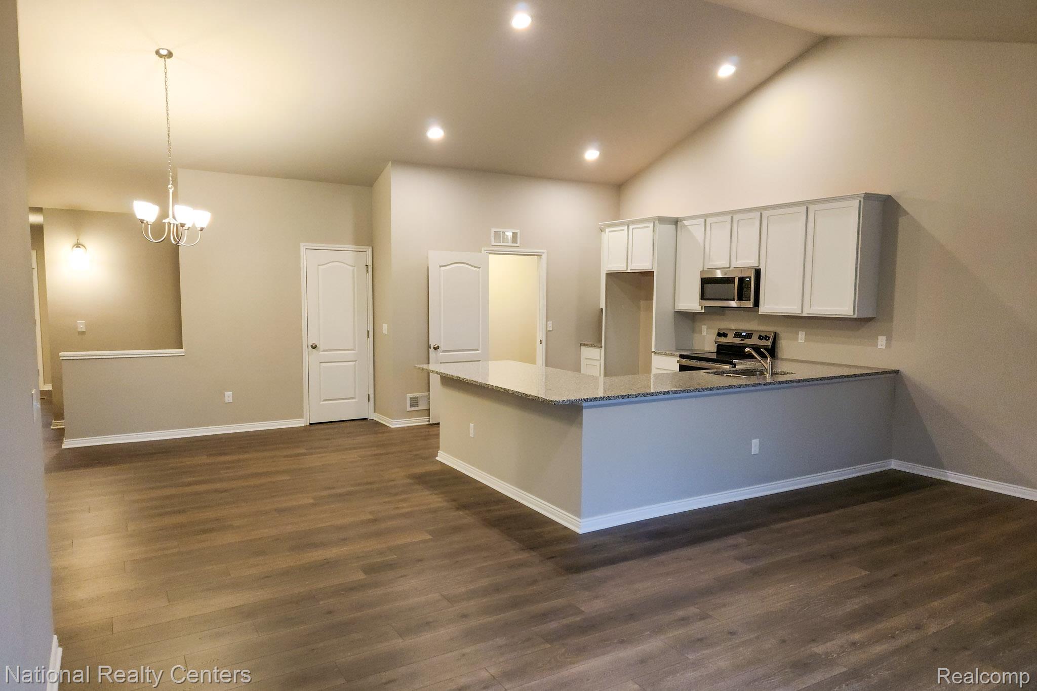 303 Devonshire Drive 7