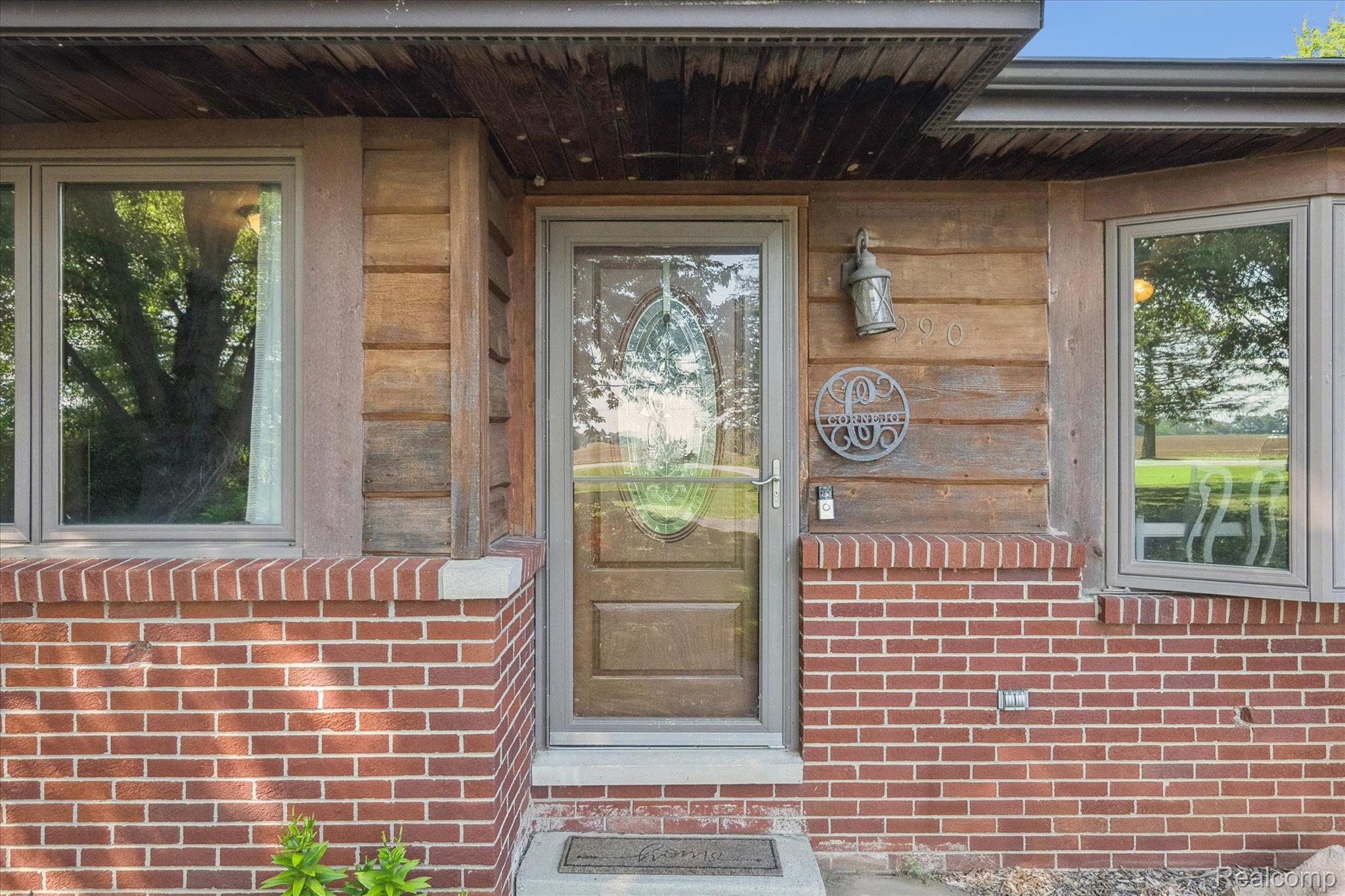 990 E Temperance Road