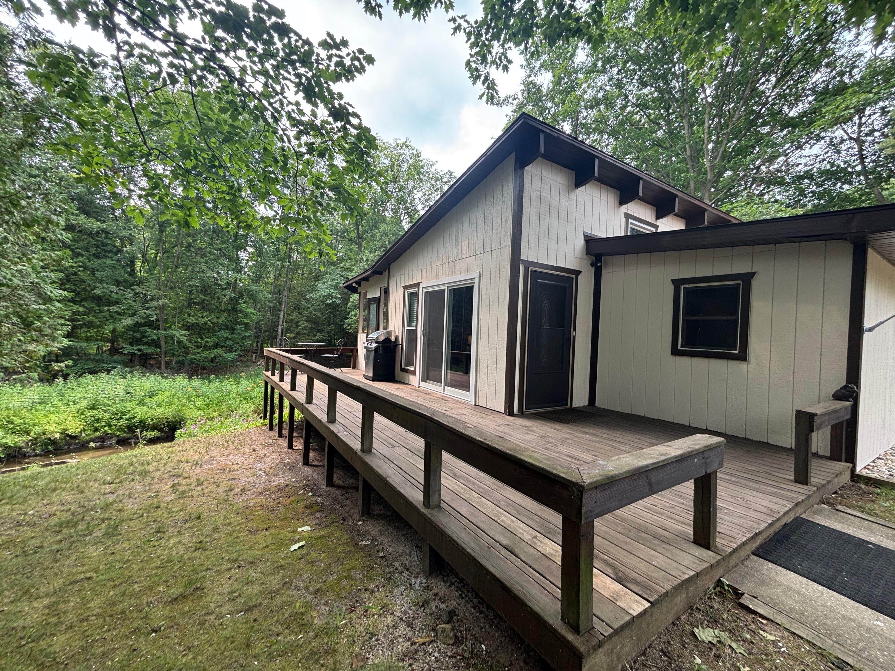 1965 E Hammett Road