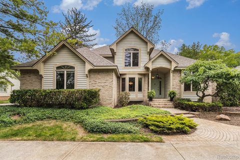 6512 White Lake Road Village Of Clarkston City MI 48346