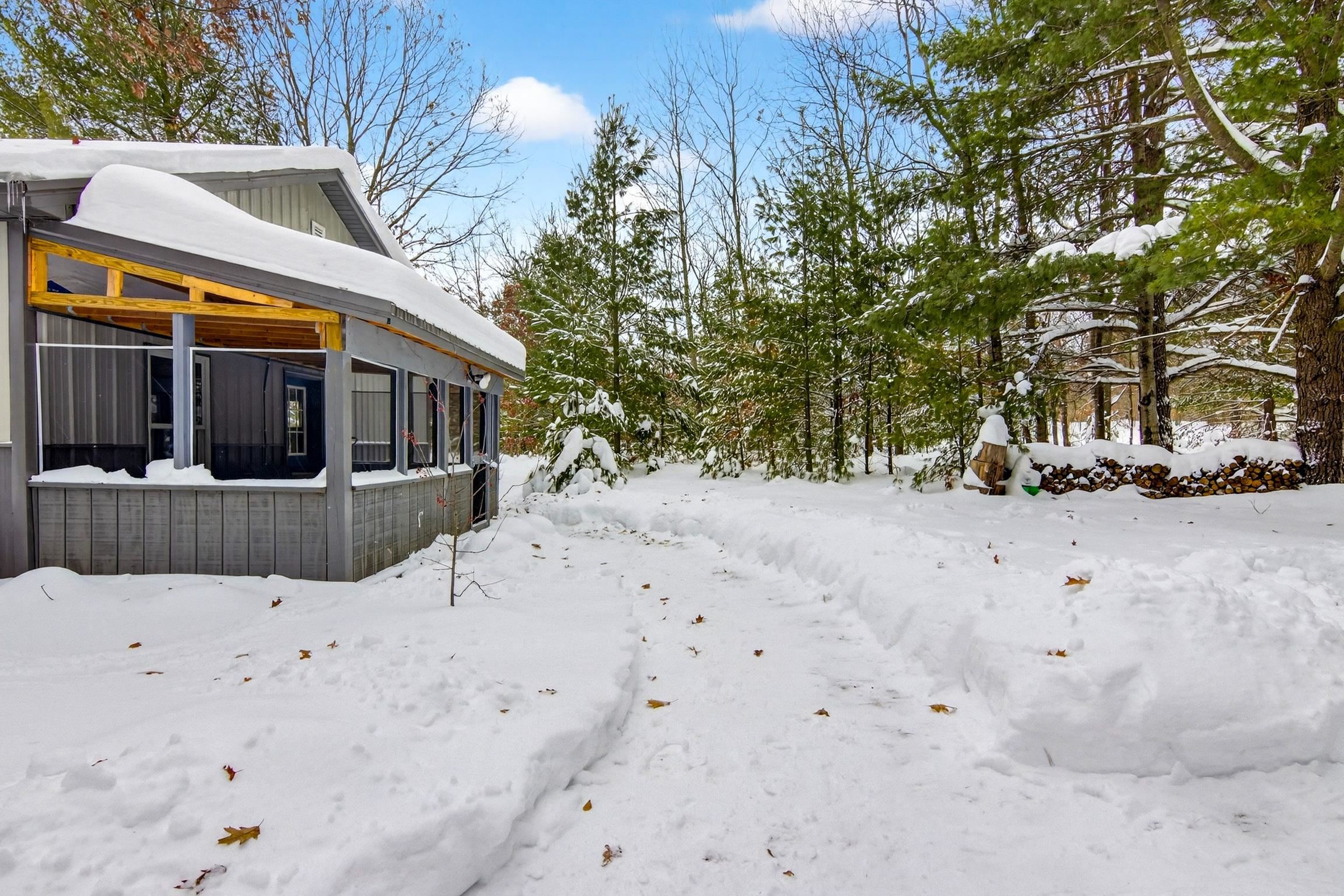 11775 Country Acres Drive