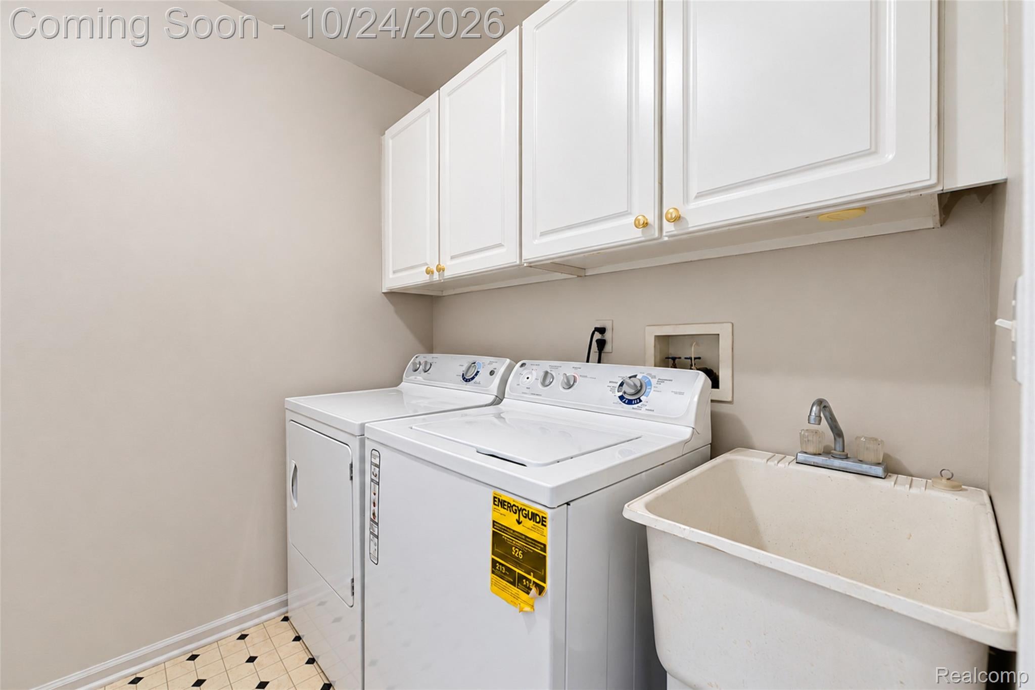 6015 Colony Park Drive