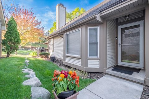 919 Whisperwood Drive Fenton City MI 48430