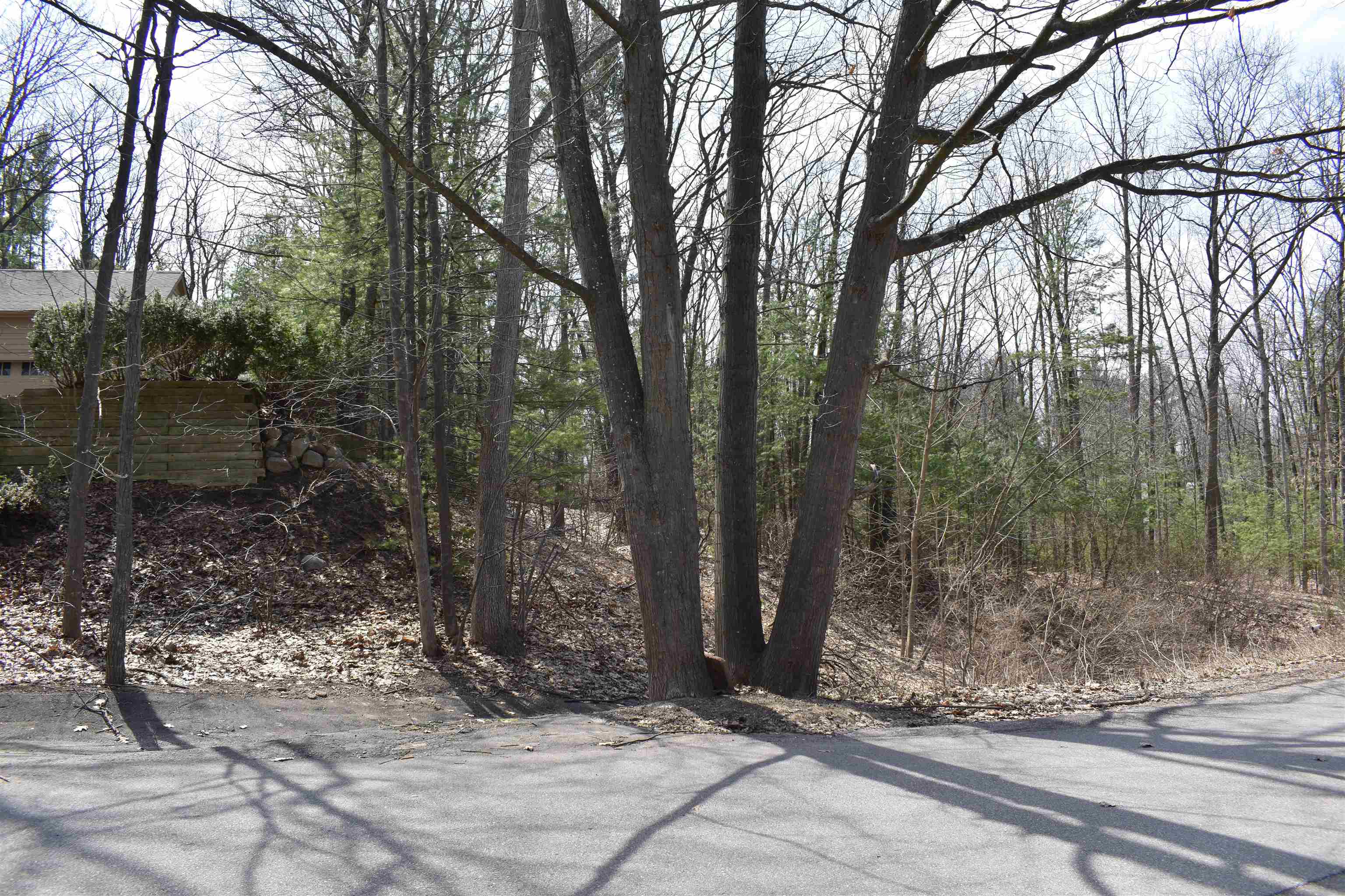 377 Peninsula Knolls Lane