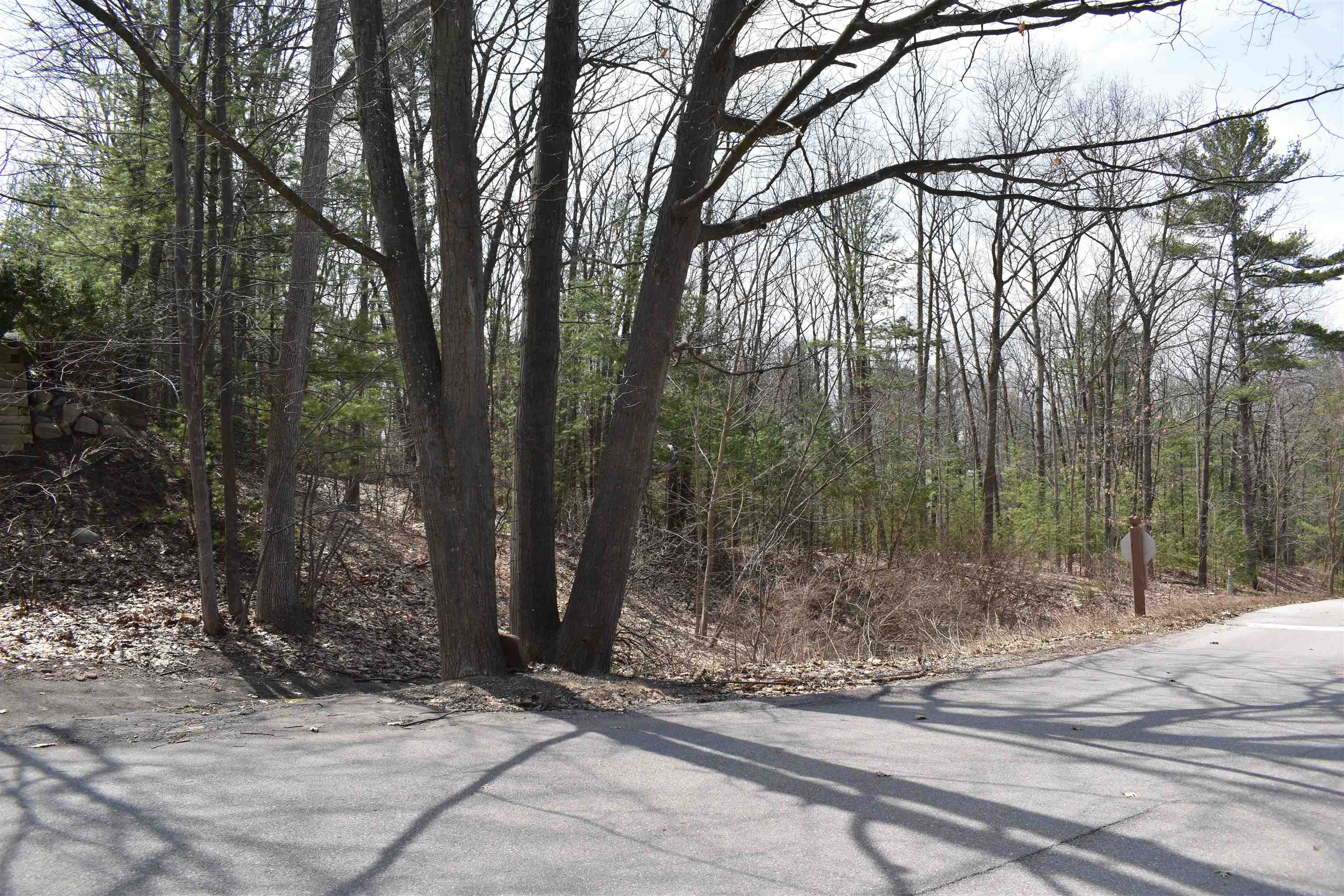 377 Peninsula Knolls Lane