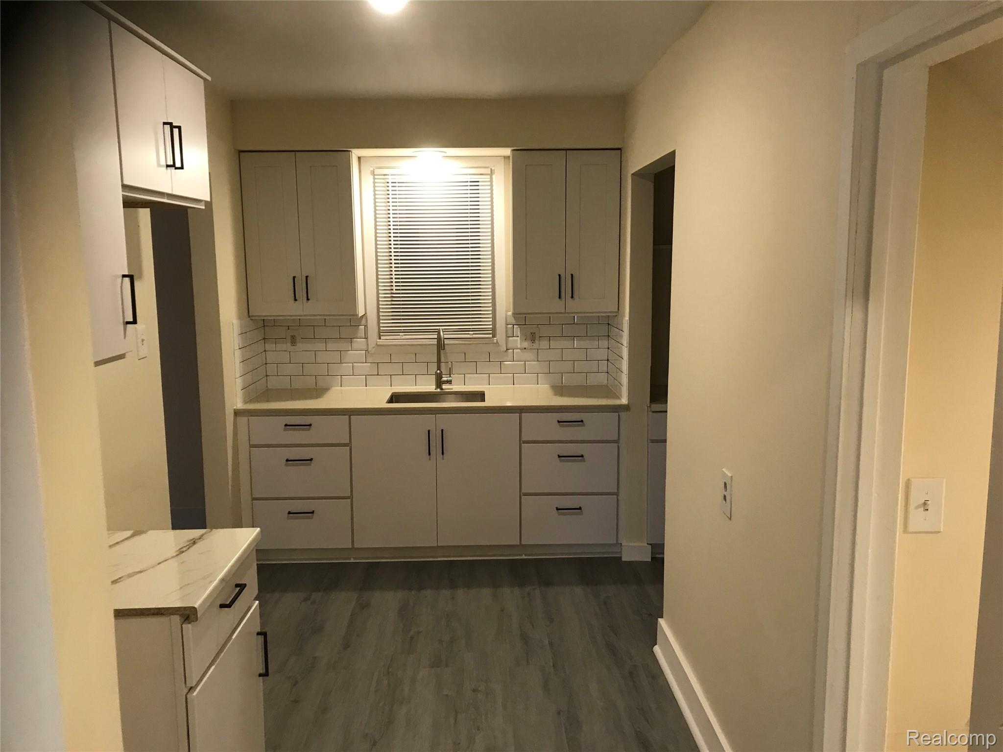 18284 Hartwell Street