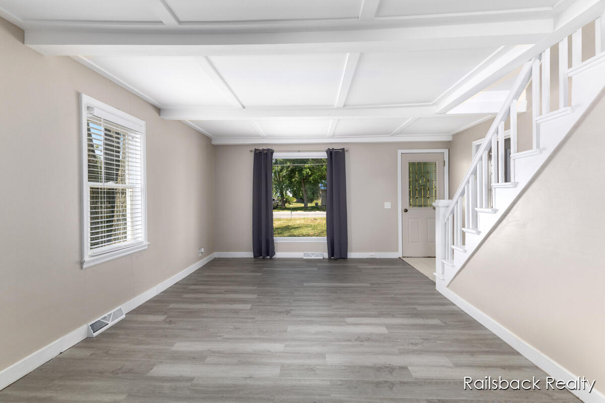 1408 E Pine Hill Avenue