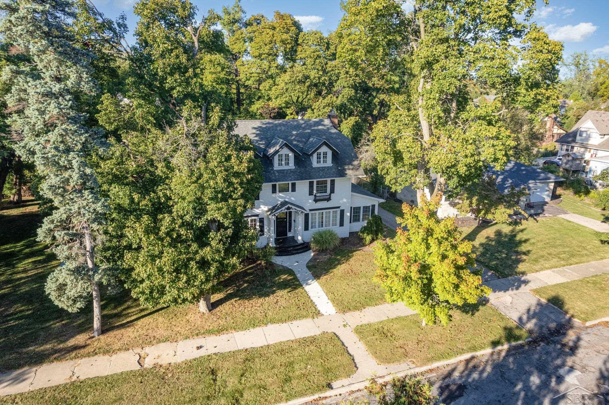 726 Bloomfield Boulevard