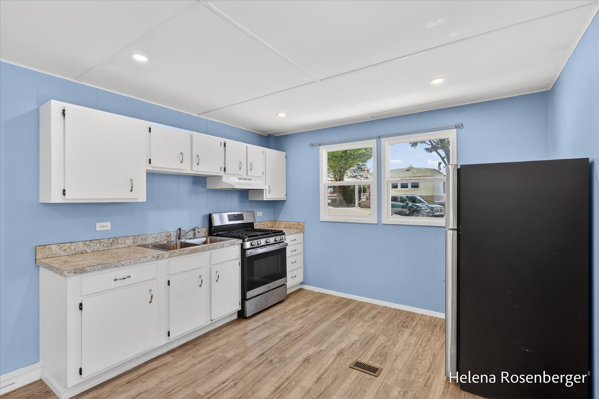 10604 Peachtree Street