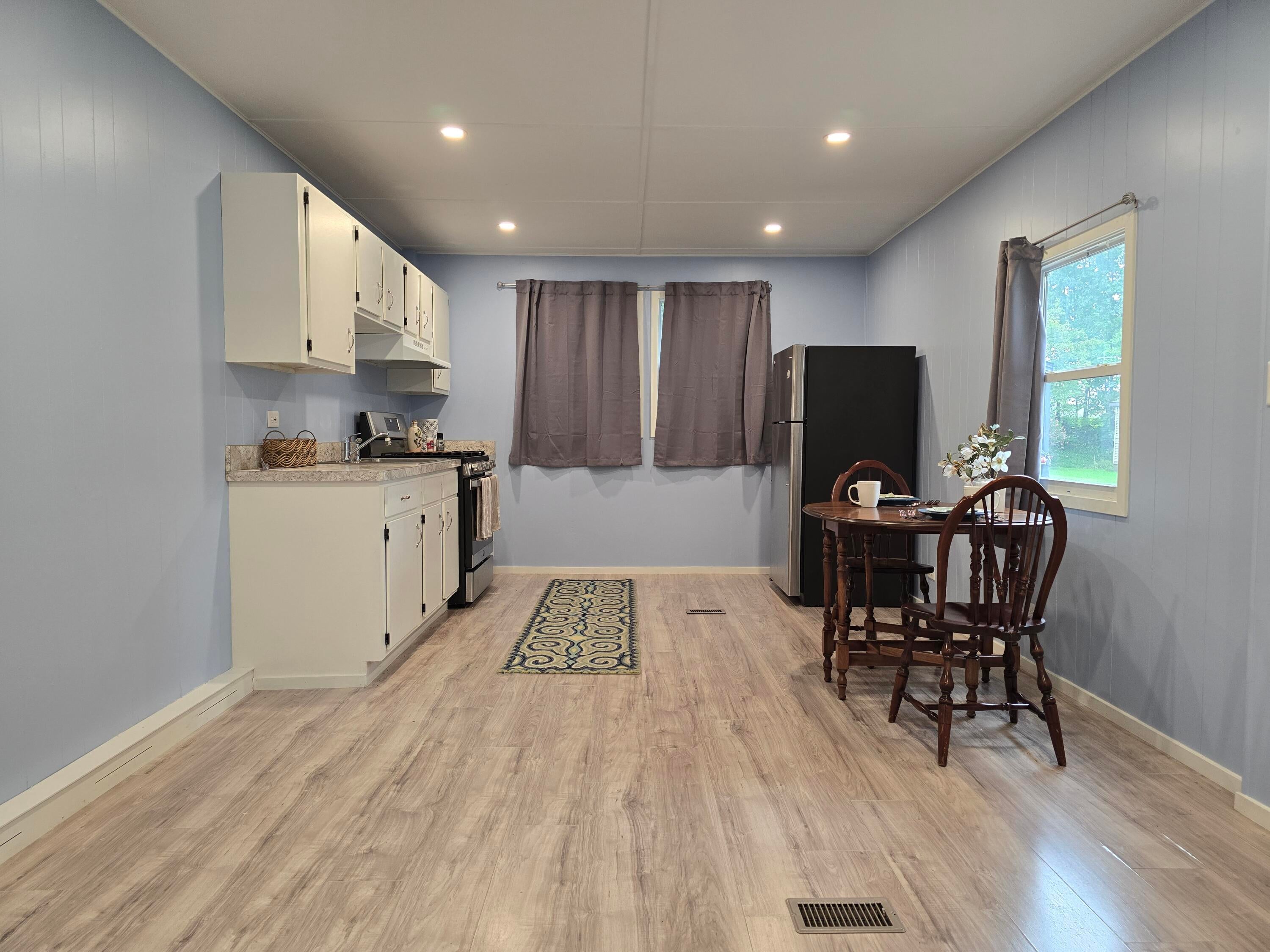 10604 Peachtree Street