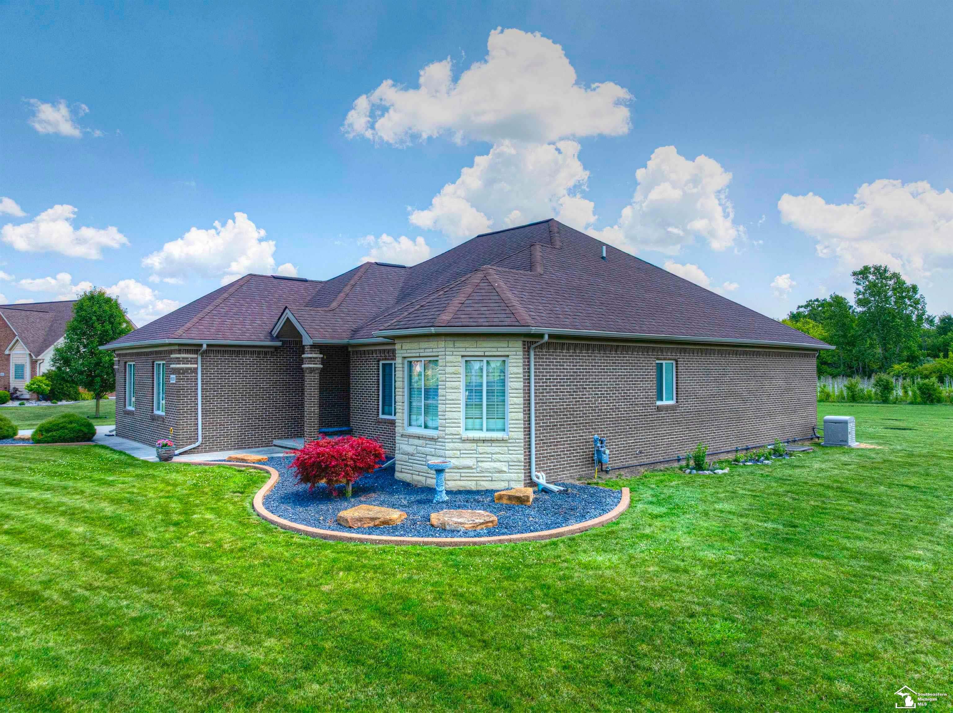 9539 Lazy Oak Drive