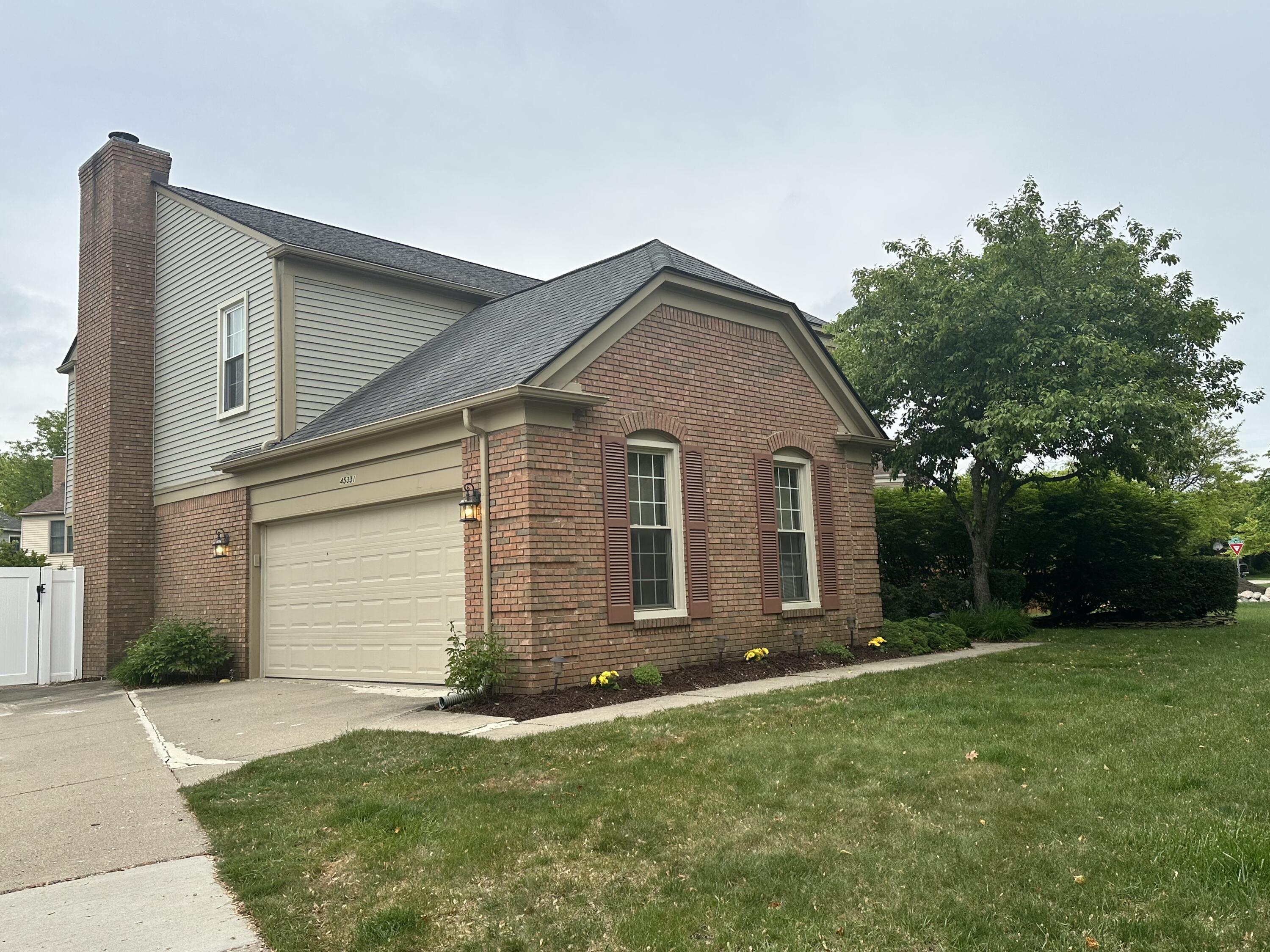 45331 Roundview Drive