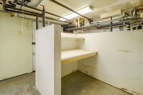 listing image 70
