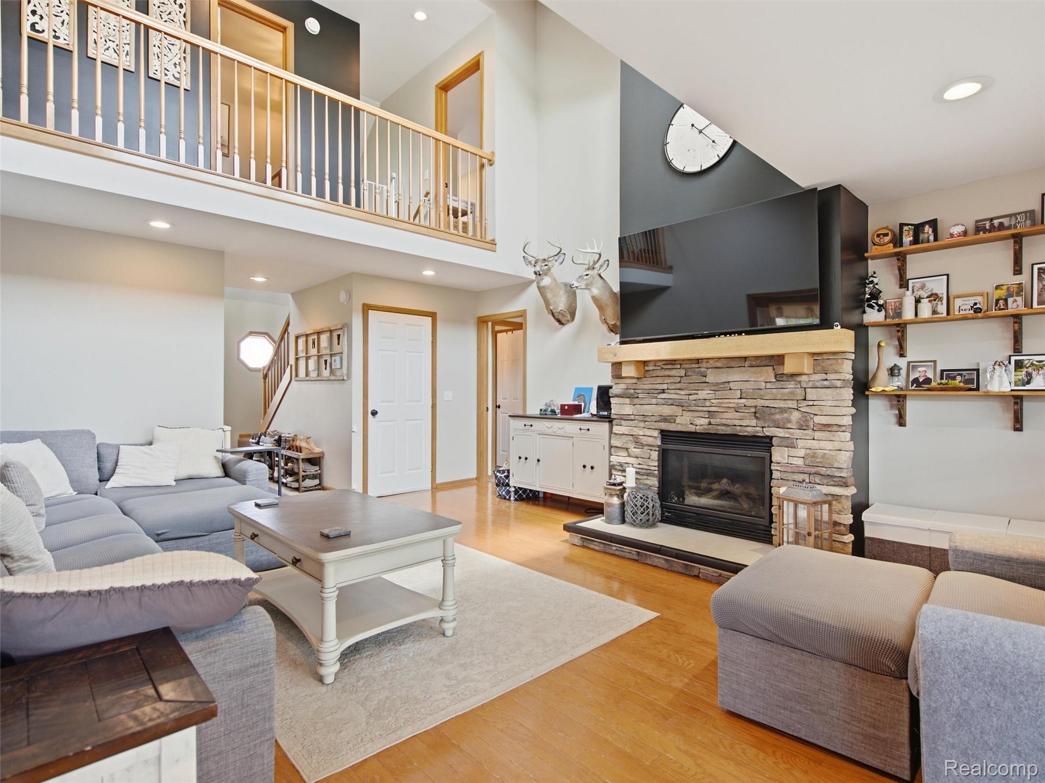9493 Ray Road