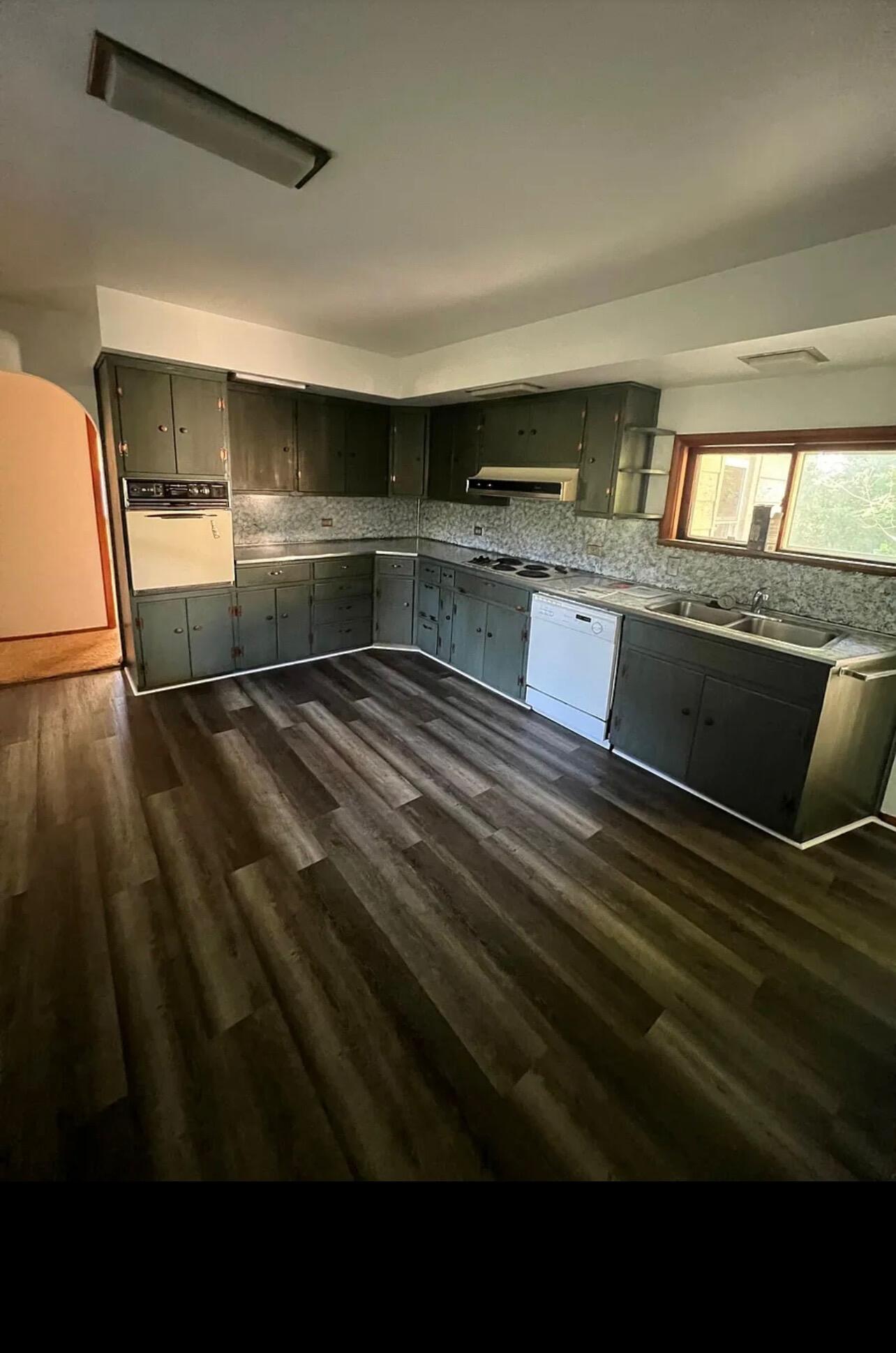 3266 Ravenwood Avenue