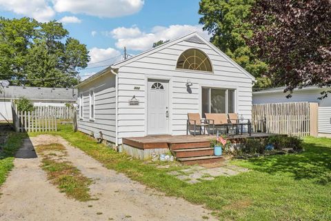 Photo of 502 Wilbur Avenue, Columbia Township, MI 49230 (MLS # 56050190619)