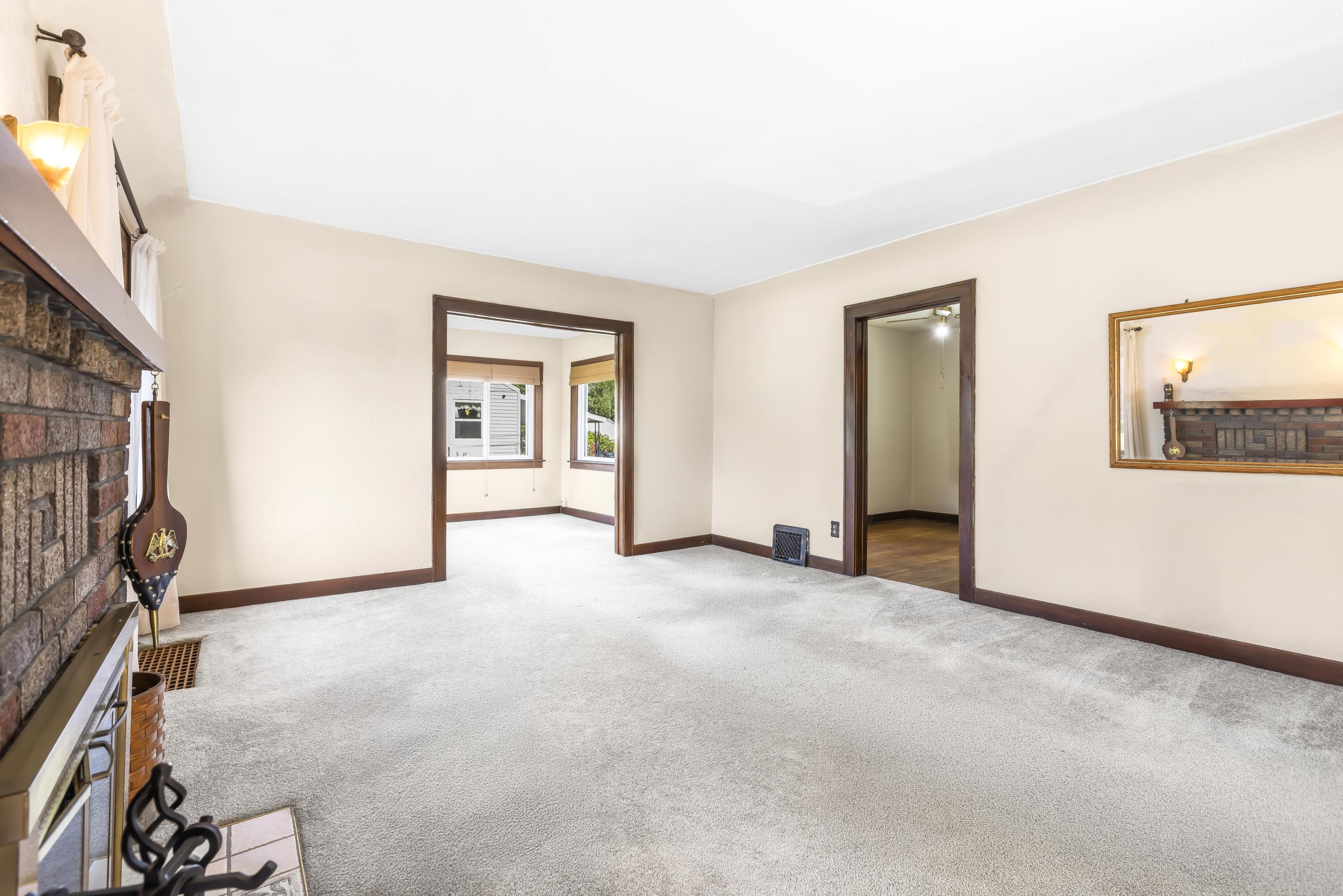 1533 W Highland Boulevard