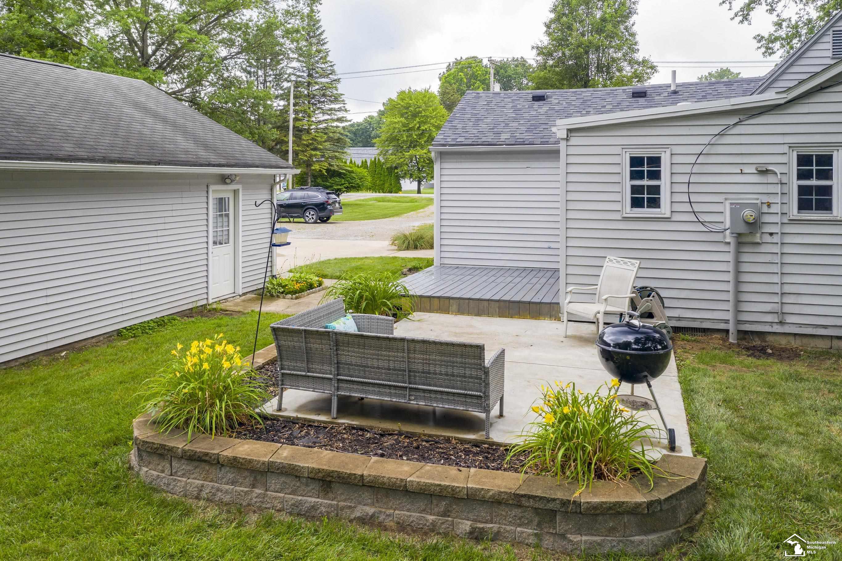 7768 Summerfield Road