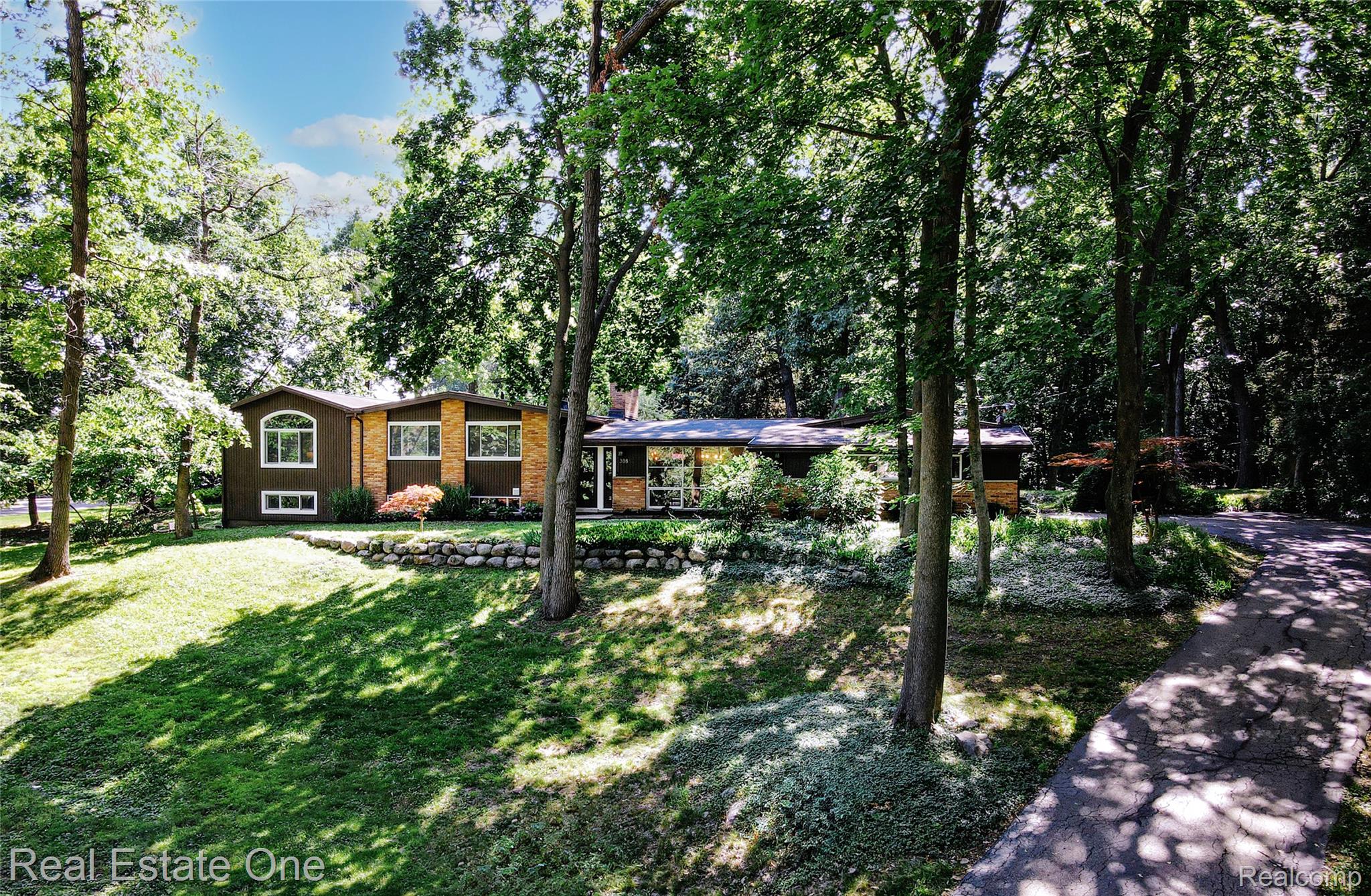 388 W Maryknoll Road