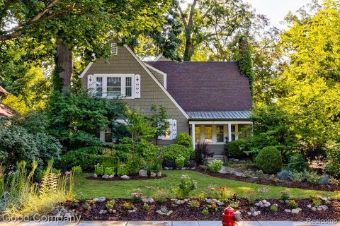 19 Oakdale Boulevard Pleasant Ridge City MI 48069