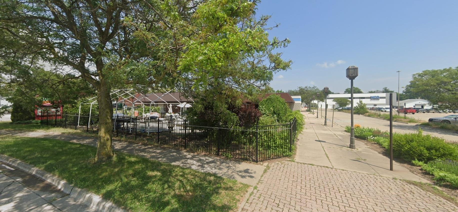 200 E Comstock Street