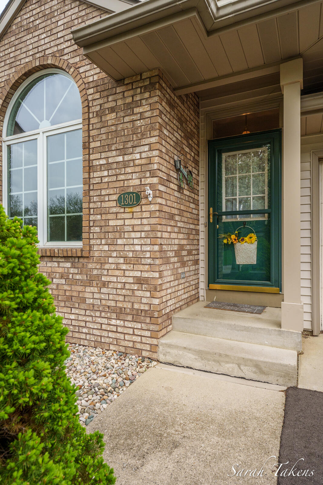 1301 Gleneagle Place