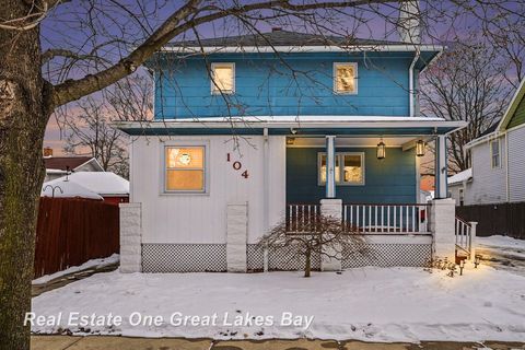 104 King Street Bay City City MI 48706