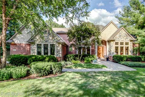 Photo of 9017 Stoney Creek Drive, Green Oak Township, MI 48178 (MLS # 20261061520)