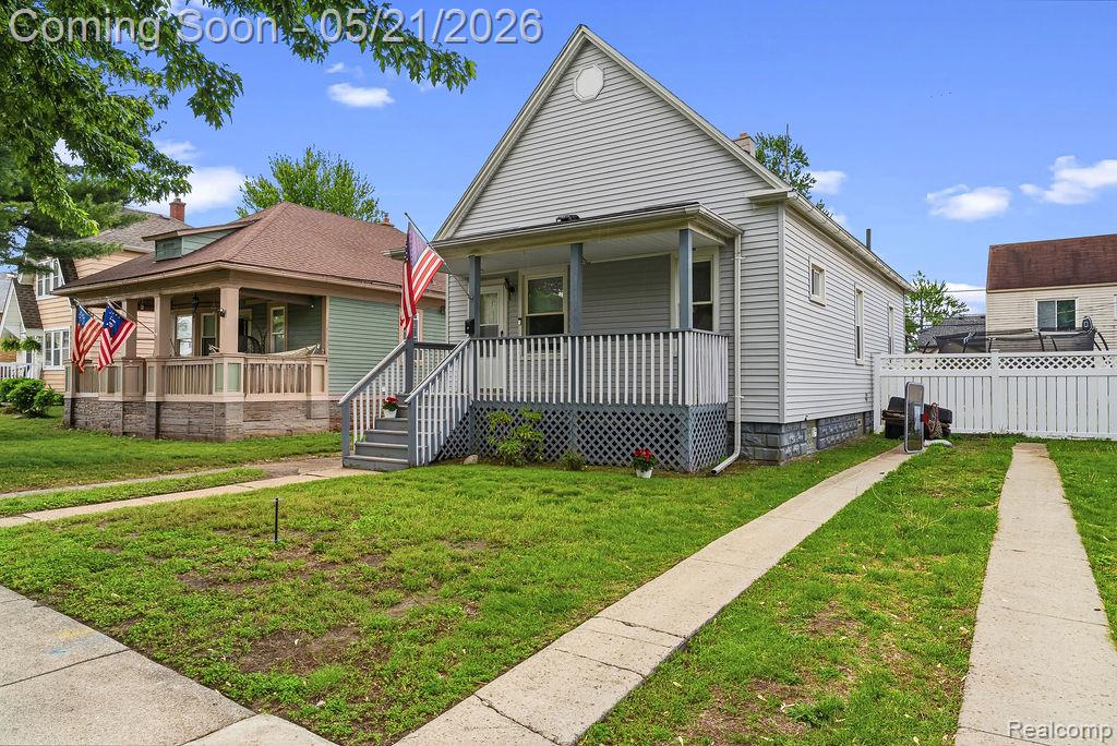 437 Poplar Street