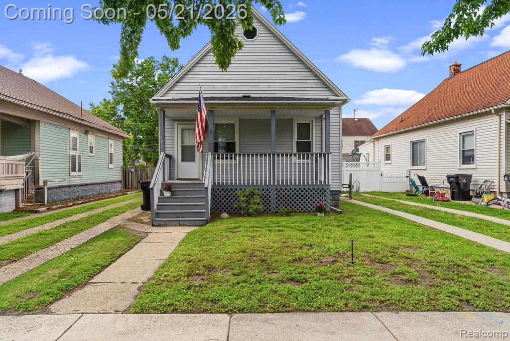 437 Poplar Street