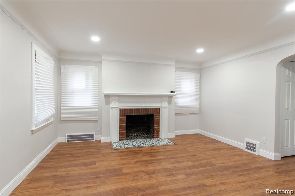 Detroit City, Michigan 48227, United States, 3 Bedrooms Bedrooms, ,1 BathroomBathrooms,Residential,Active,191929