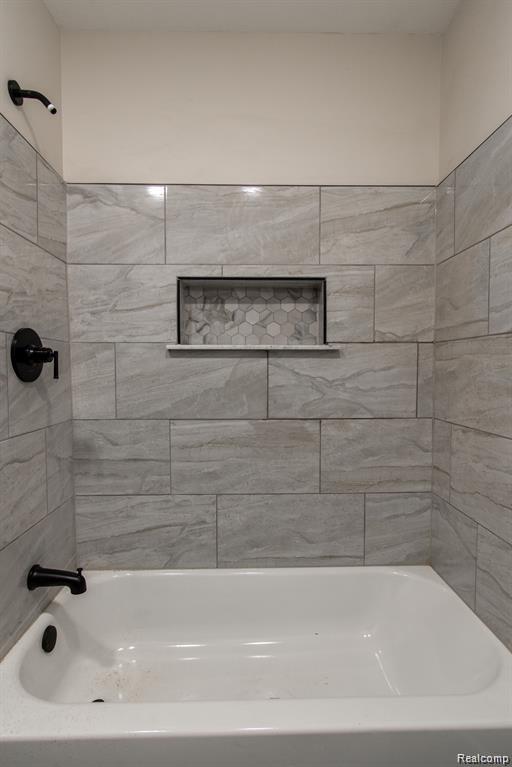 Detroit City, Michigan 48227, United States, 3 Bedrooms Bedrooms, ,1 BathroomBathrooms,Residential,Active,191929