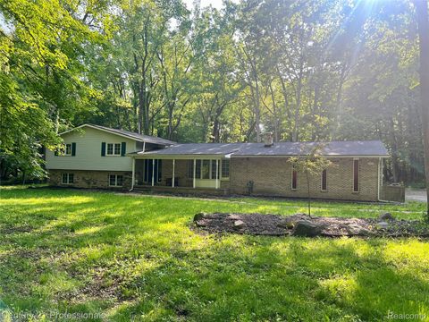 47993 9 Mile Road Northville City MI 48167