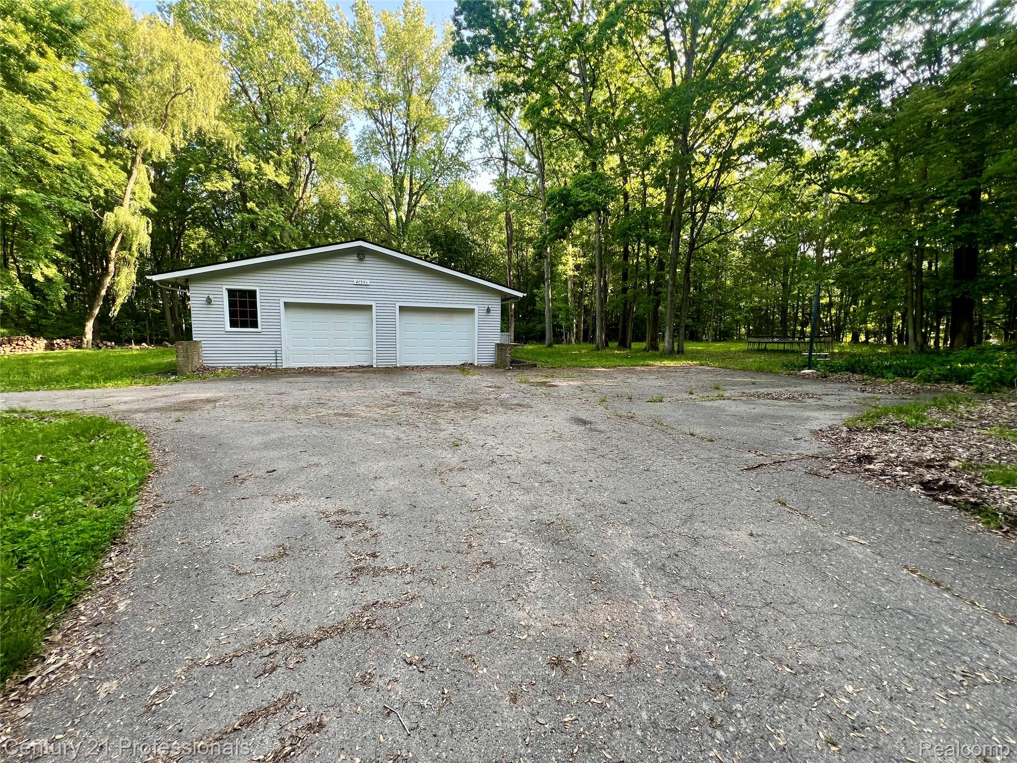 47993 9 Mile Road