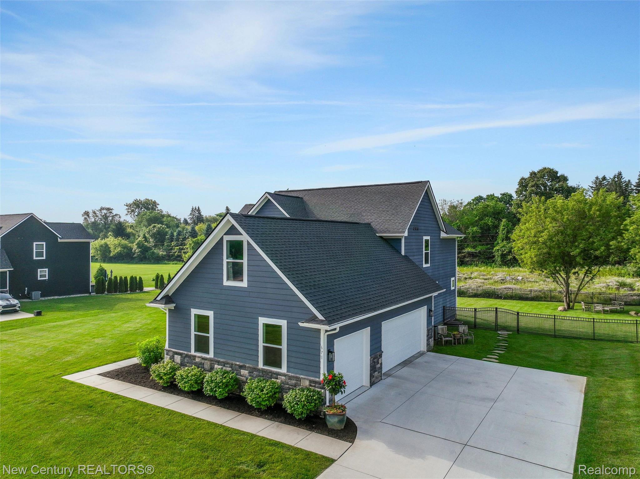 671 Braxwood Place