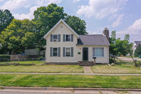 745 N Calhoun Street Lapeer City MI 48446