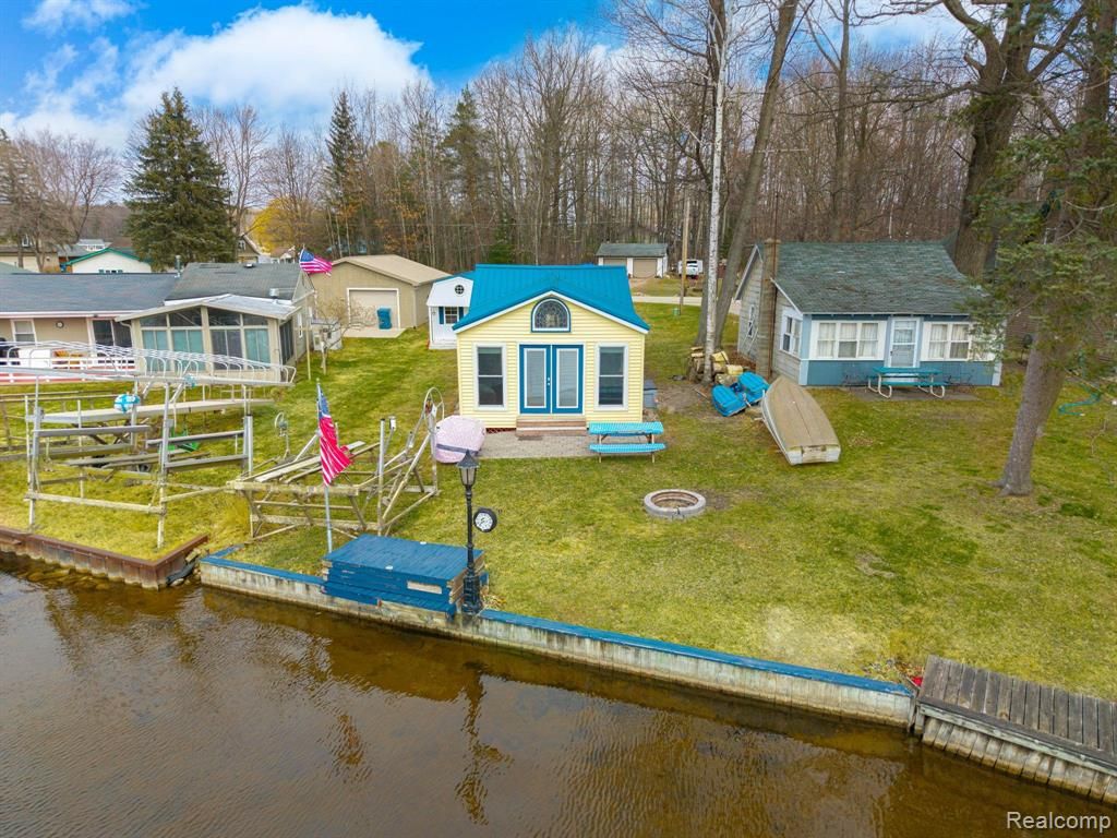 4333 Betty Lee Boulevard