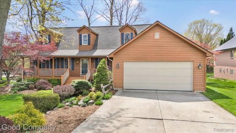 Photo of 641 Shortridge Avenue, Rochester Hills City, MI 48307 (MLS # 20261028508)