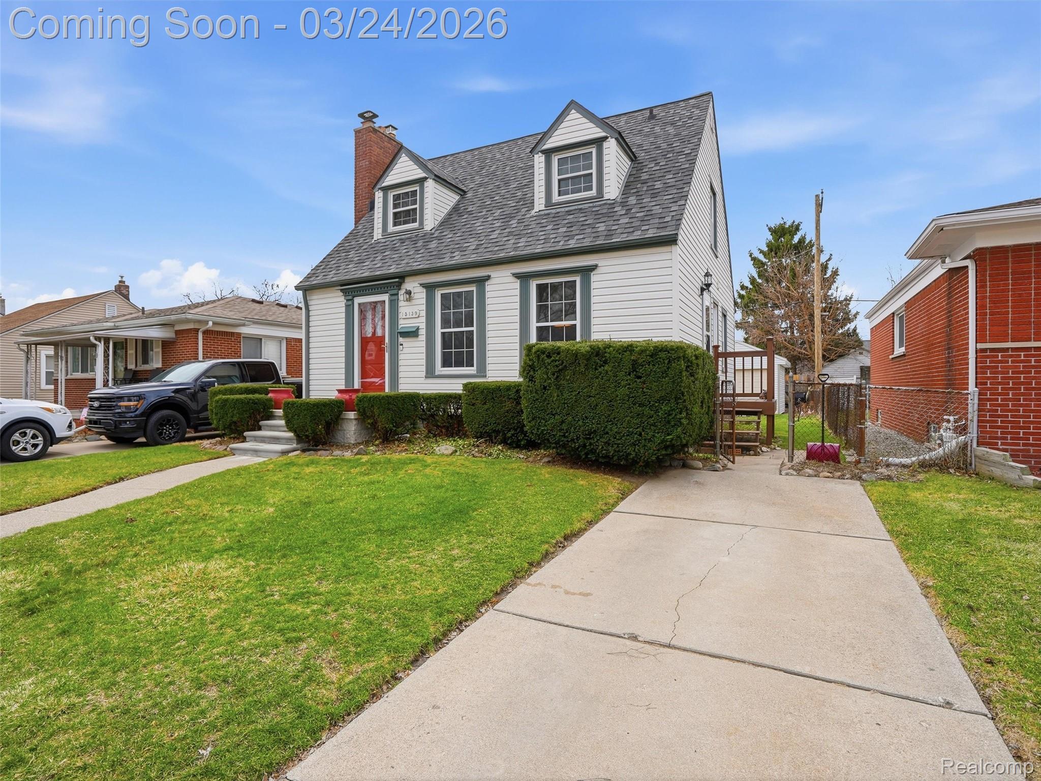 15139 University Street