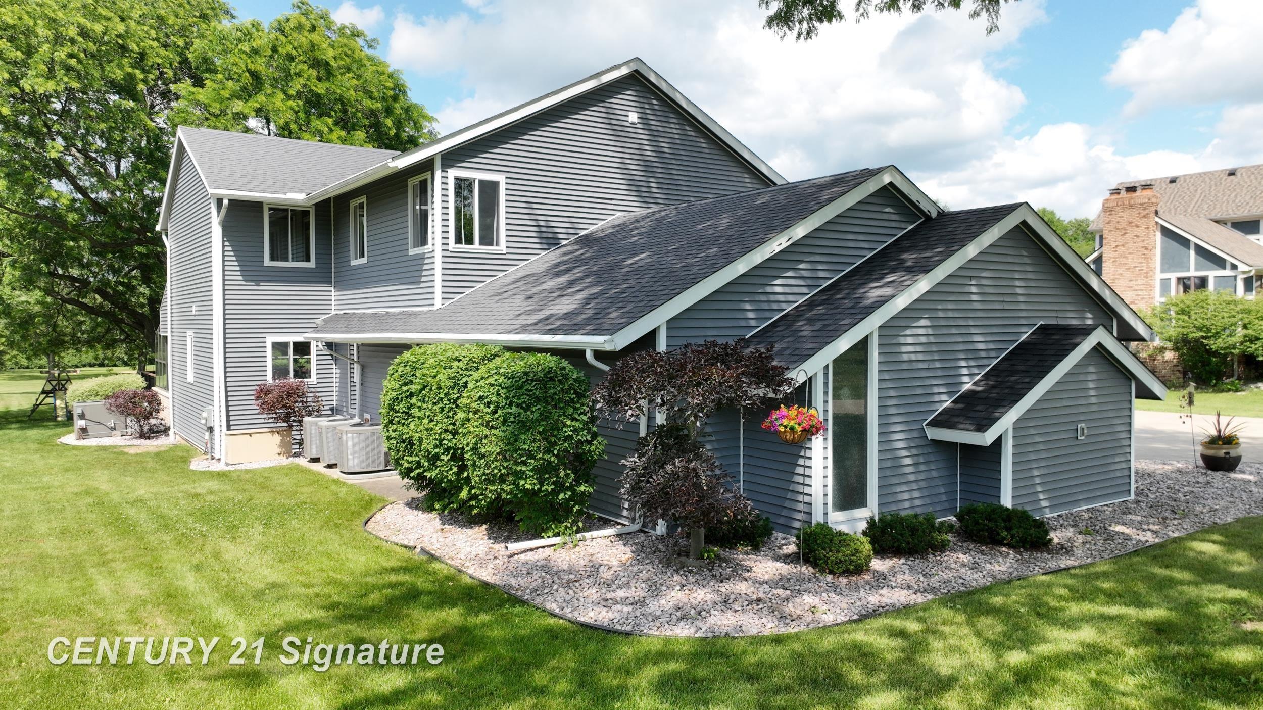 7492 River Road